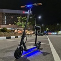 Mobot L1 Electric Scooter Skuter Listrik Lipat 8.5 Inci Hitam/Putih