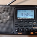 RADIO RETEKESS V115 FM/AM Digital dengan Tuner Lebar dan 20 Preset Stasiun