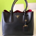Prada Double Saffiano Leather Bag - Handbag Wanita (31cm) Warna Sand/Caramel/Black