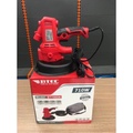 Máy chà nhám rung btec BT700D6, 125mm, 180W, có túi đựng bụi và tay cầm chống trượt