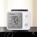 Omron HEM-6121 手腕式血壓計 30組記憶 IntelliSense技術