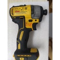 DeWalt DCF787 20V MAX* Brushless 1/4 in. Cordless Impact Driver Kit - Alat Pemukul Pengencang Tanpa Kabel