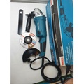 Máy mài góc Makita GA5010 - 125mm, 1050W, Thiết kế nhỏ gọn và dễ cầm nắm