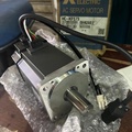 Mitsubishi HC-KFS73 AC Servo Motor 750W untuk Industri