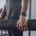 Polar Pacer Pro - Jam Tangan GPS dengan Pelacakan Olahraga dan Kesehatan, Layar 1.2 Inci, Grey-Black/Champagne Gold