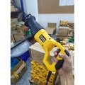 Máy cưa kiếm Tolsen 79541 - 710W, Dài 20mm, Nặng 2kg, Cắt gỗ 115mm và thép 8mm