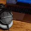 Beyerdynamic เปิดตัวหูฟัง DT 990 PRO X Studio พร้อมความสะดวกในการพกพาและความต้านทาน 48Ω