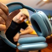 AirPods Max của Apple đối mặt với sự cạnh tranh ngày càng gay gắt khi thiết kế 5 năm tuổi bộc lộ dấu hiệu lạc hậu