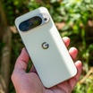 Pixel 10 เปลี่ยนเป็น eSIM เท่านั้นในสหรัฐฯ พร้อมทางออกแบบไม่คาดคิดสำหรับ SIM กายภาพและฟีเจอร์เฉพาะใน Google Store
