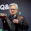 CEO Nvidia Melakukan Aksi Penyeimbangan Diplomatik saat Kontrol Ekspor Trump Merugikan Perusahaan 10,5 Miliar Dolar AS dalam Pendapatan yang Hilang
