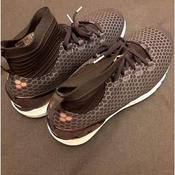 Ua hovr cgr mid connected top