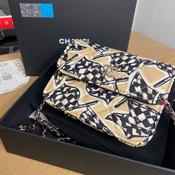 Chanel vip outlet gift