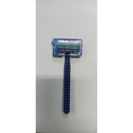 Gillette Blue II Plus Shaver 1's