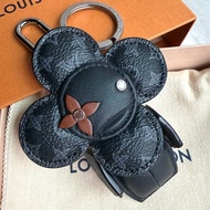 LV MP1998 全黑vivienne Forever 限量系列 鑰匙圈/吊飾兩用～