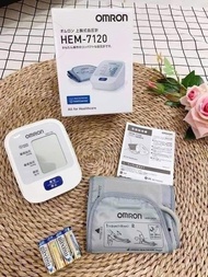Máy đo huyết áp bắp tay tự động HEM-7120 Omron Nhật Bản