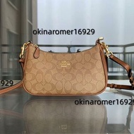 COACH蔻馳Teri腋下包