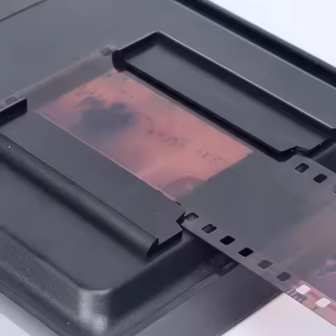 Film Slide Smartphone Scanner Converter Portable Negative Film Scanner Convert 35mm / 135mm Slides &