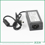 universal travel adapter ugreen charger DC power transformer