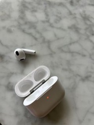 AirPods 3 right
