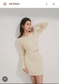 Air space tweed skirt set (brand new) 全新時髦珠釦絨毛短裙套裝