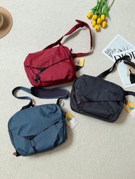 全新Klattermusen bag實用郵差包Klattermusen斜孭袋Klattermusen袋