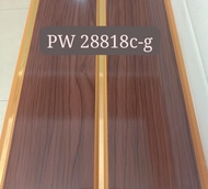 Plafon PVC motif kayu gelap garis emas