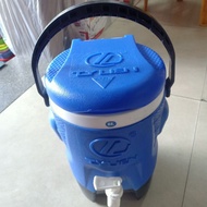 Ty Lien plastic thermos ice bottle with spout 8 liters