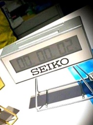 😇四月復活節快閃開心價商品只於炮台山地鐵站交收:

全球(250個)🔈🔉🔊限量版💯🆕 ‘’渣打馬拉松(銀色特别版)SEIKO精工電子鬧鐘液晶顯示器‘’。
一個原價$999.0
一個特價$899.0

