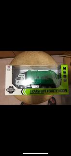 全新 三架 1:38 玩具車，垃圾車，泥頭車，膠制品