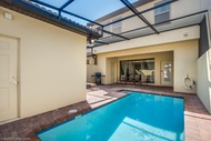 Resort Townhome w/PRIVATE Pool & BBQ, near Disney!