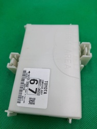 ## กล่องควบคุมไฟหน้า (Headlight ECU)  Toyota Hilux Revo Fortuner ( 89221-0K200)แท้สอบถามได้ครับ
