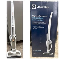 Electrolux 伊萊克斯 ZB3104 Ergorapido®Lithium 2合1直立式無線吸塵機 (冰雪白)