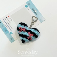 Cute Handmade Crocheted Bow Love Couple Girlfriends Mobile Phone Bag Package Pendant dR4b
