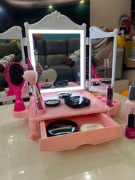 兒童化妝玩具
