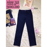 R54 Gloria Vanderbilt