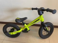 二手GIANT PUSHBIKE競速型兒童平衡滑步車