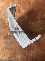 กระจังหน้า รถไถฟอร์ด รุ่น F6610  F7610 ตระแกรงหน้า