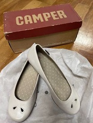 Camper 白色真皮娃娃鞋 39