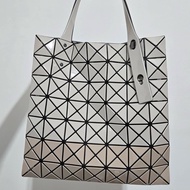 Issey Miyake 三宅一生 BaoBao 基本款 奶茶色拼色 7x7 肩背 手提包