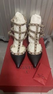 Valentino Garavani 鉚釘高跟鞋