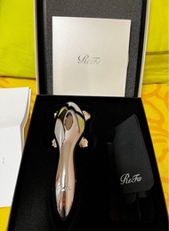 包易寄取 ReFa 4 CARAT 白金美容滾輪4輪 按摩 有盒 提拉