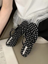 ภาษาฝรั่งเศสคําผีเสื้อสแควร์หัวลาดส้นรองเท้าแตะผู้หญิงฤดูร้อนใหม่ Fairy การจับคู่กระโปรงรองเท้าส้นสู