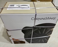 全新康寧 CorningWare Retroflam 36cm 雙耳鑄鋁炒鍋（連蓋及矽膠隔熱手套套裝）