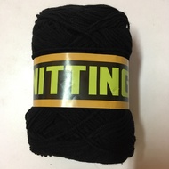 ไหมพรมเส้นเล็ก eagle 4 ply 80 กรัม สีดำ