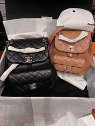 Chanel backpack Duma 黑色 大號 /焦糖色小號/24p brand new