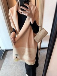 Burberry 羊絨圍巾