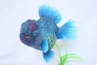 搖曳的羊毛氈金魚 -青文魚-