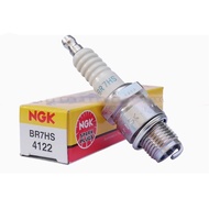 1 pcs NGK Standard Spark Plug BR7HS For Yamaha two-stroke motorboats 2B/2C/3A/4A Mercury Zongshen