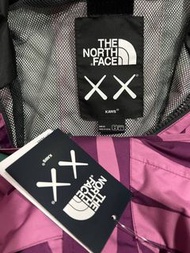 現貨全新The North Face XX KAWS RETRO 1986 MOUNTAIN JACKET Sz M