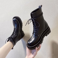 DR. MARTENS Nini35-43 Code รองเท้าบู๊ทส์แพลตฟอร์มสําหรับผู้หญิงรองเท้าบูทสั้น